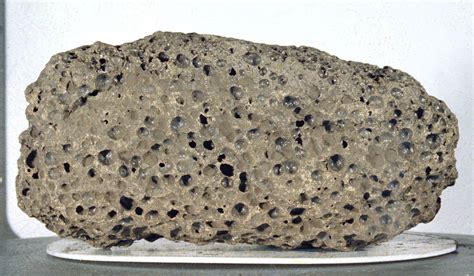 what are moon rocks similar to